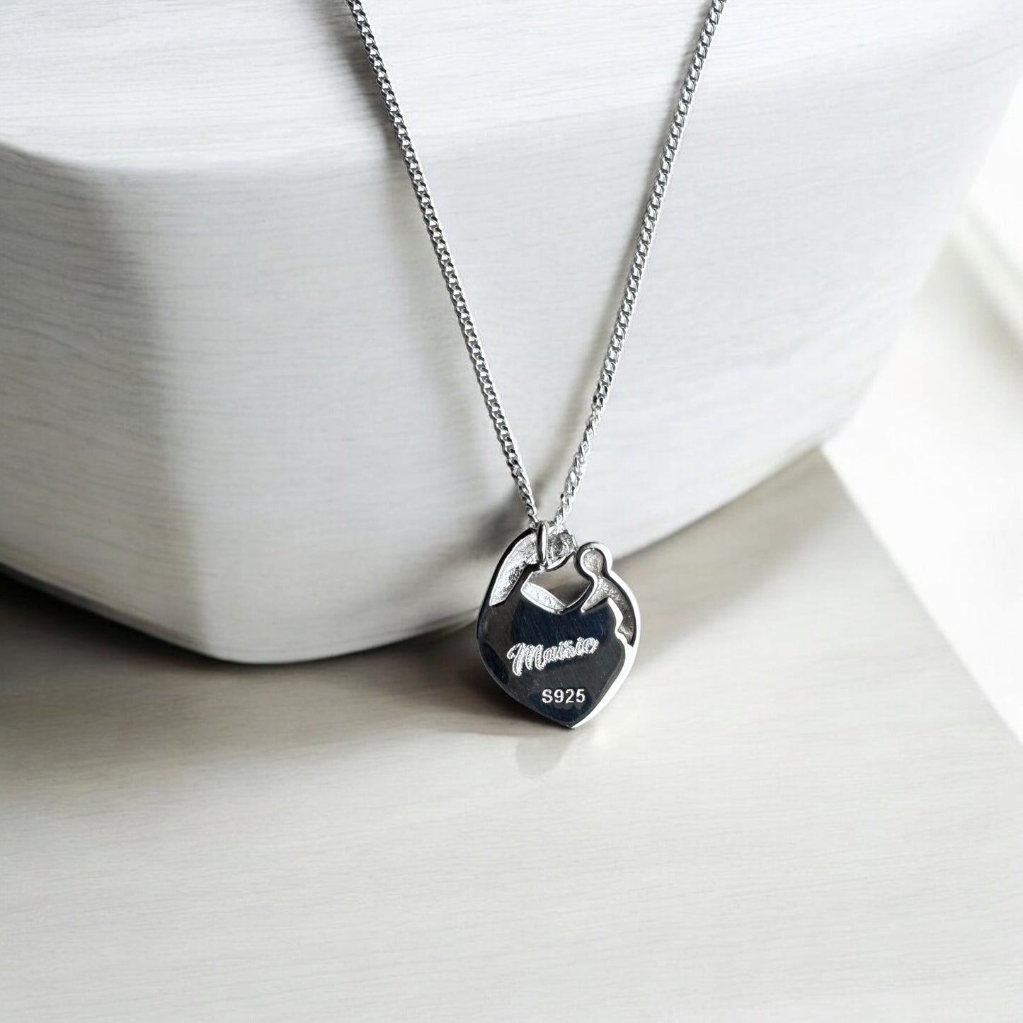 Engravable Mother’s love necklace