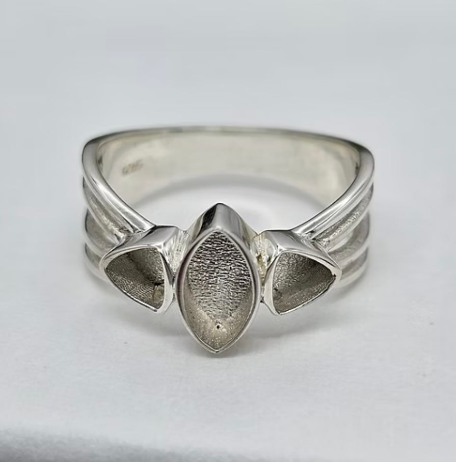 Tri Bezel Ring