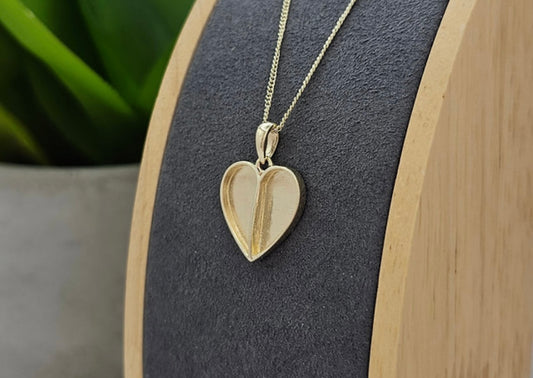 9K Gold Split Heart Pendant